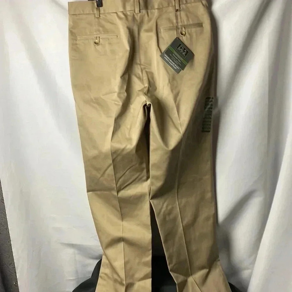 NWT JOS.A.BANK TRAVELERS COLLECTION MENS TAN PLEATED FRONT KHACKI PANTS … - Picture 11 of 14
